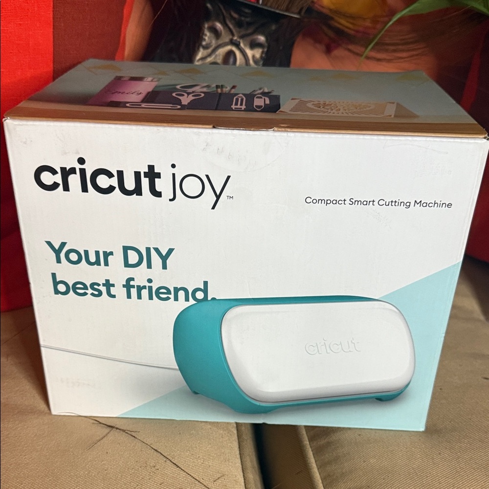 Cricut Joy Smart Cutting Machine in Teal and White